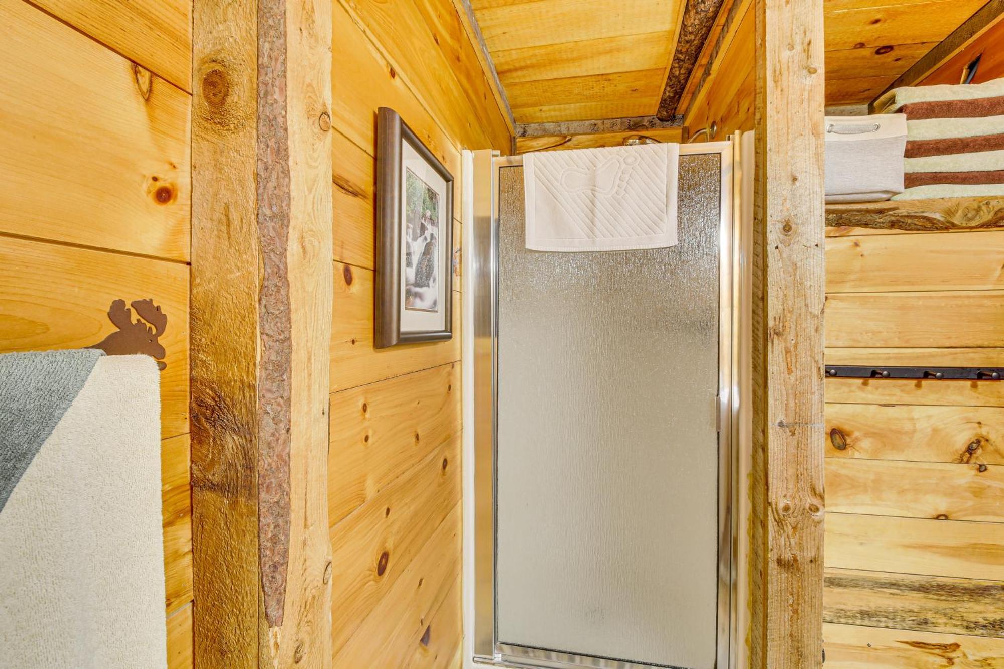 Rustic Searsport Cabin Loft And Sunroom On 10 Acres Buitenkant foto