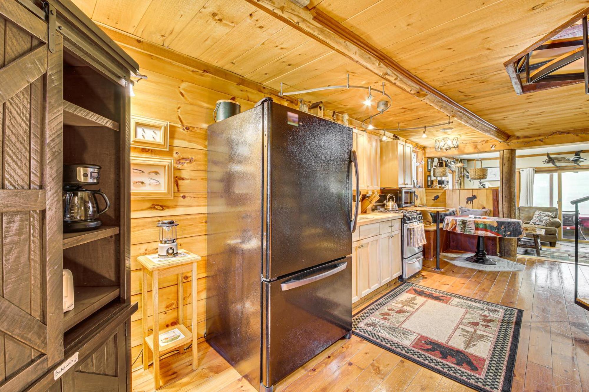 Rustic Searsport Cabin Loft And Sunroom On 10 Acres Buitenkant foto