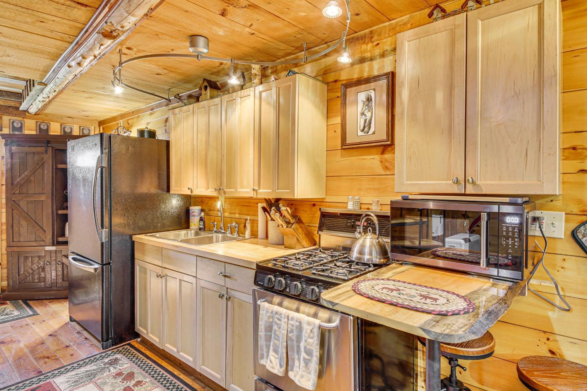 Rustic Searsport Cabin Loft And Sunroom On 10 Acres Buitenkant foto
