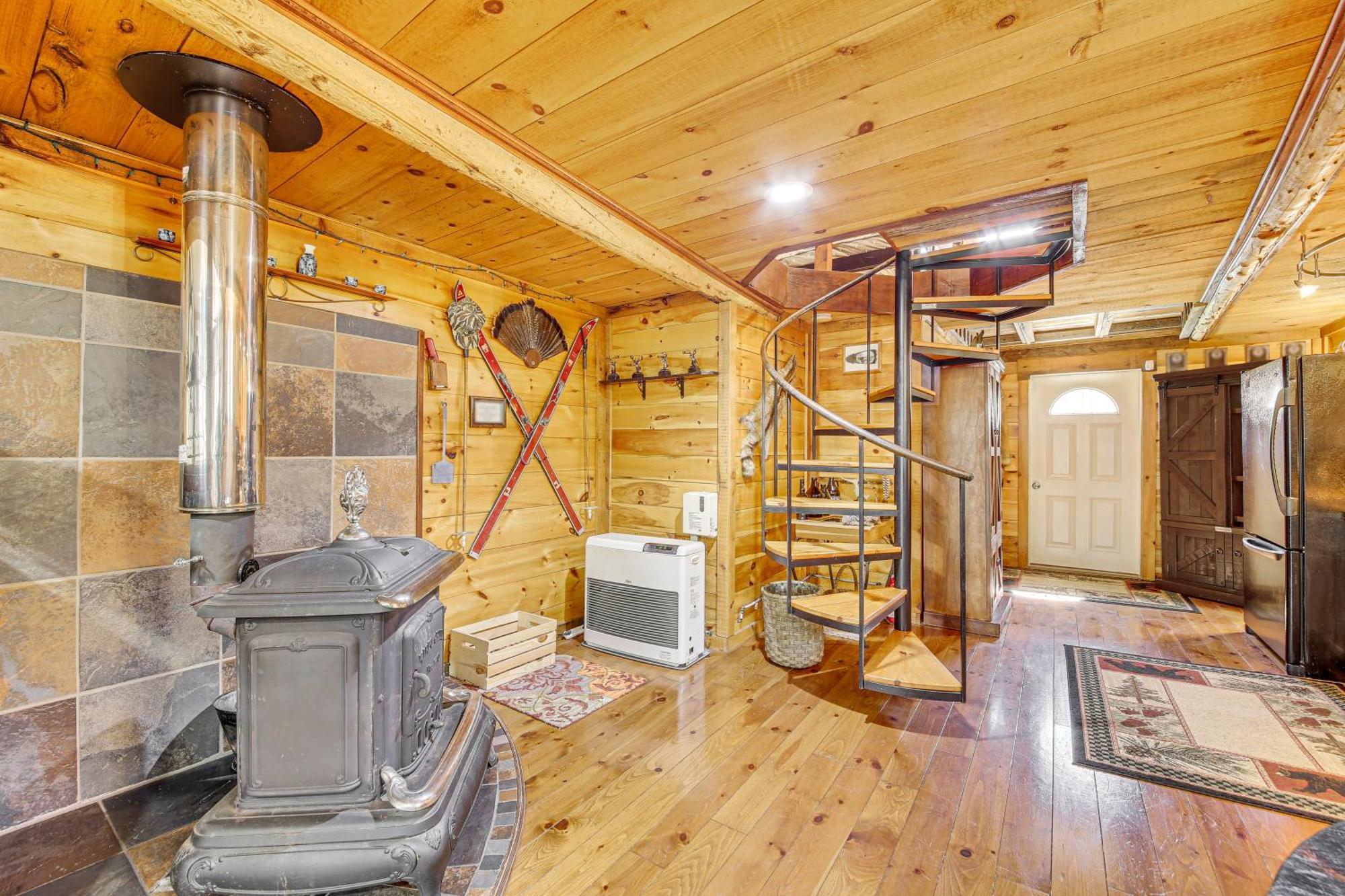 Rustic Searsport Cabin Loft And Sunroom On 10 Acres Buitenkant foto
