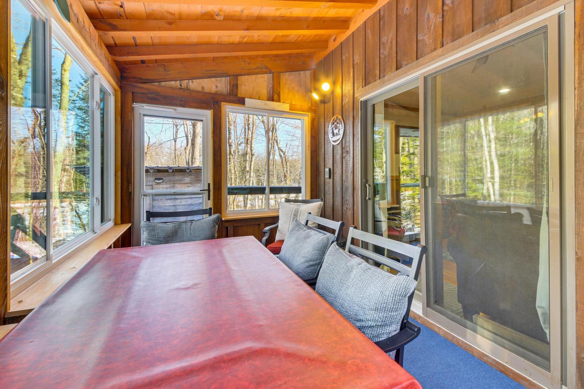 Rustic Searsport Cabin Loft And Sunroom On 10 Acres Buitenkant foto