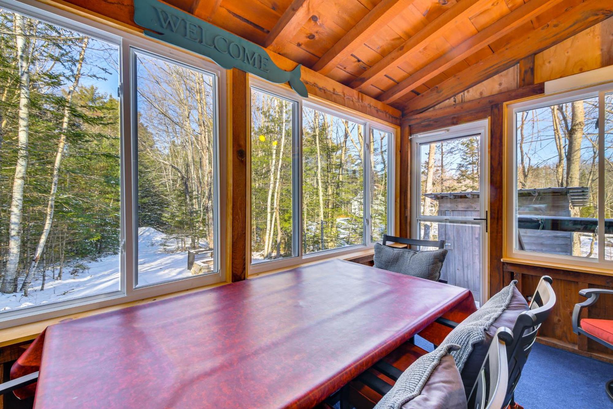 Rustic Searsport Cabin Loft And Sunroom On 10 Acres Buitenkant foto